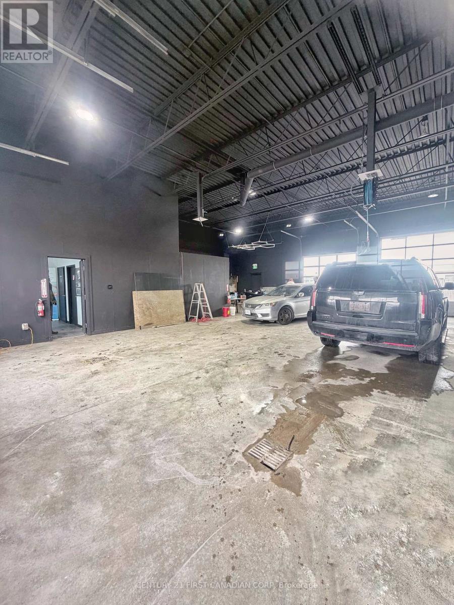 1982 Dundas St. Street, London East, Ontario  N5V 1P5 - Photo 6 - X12895924