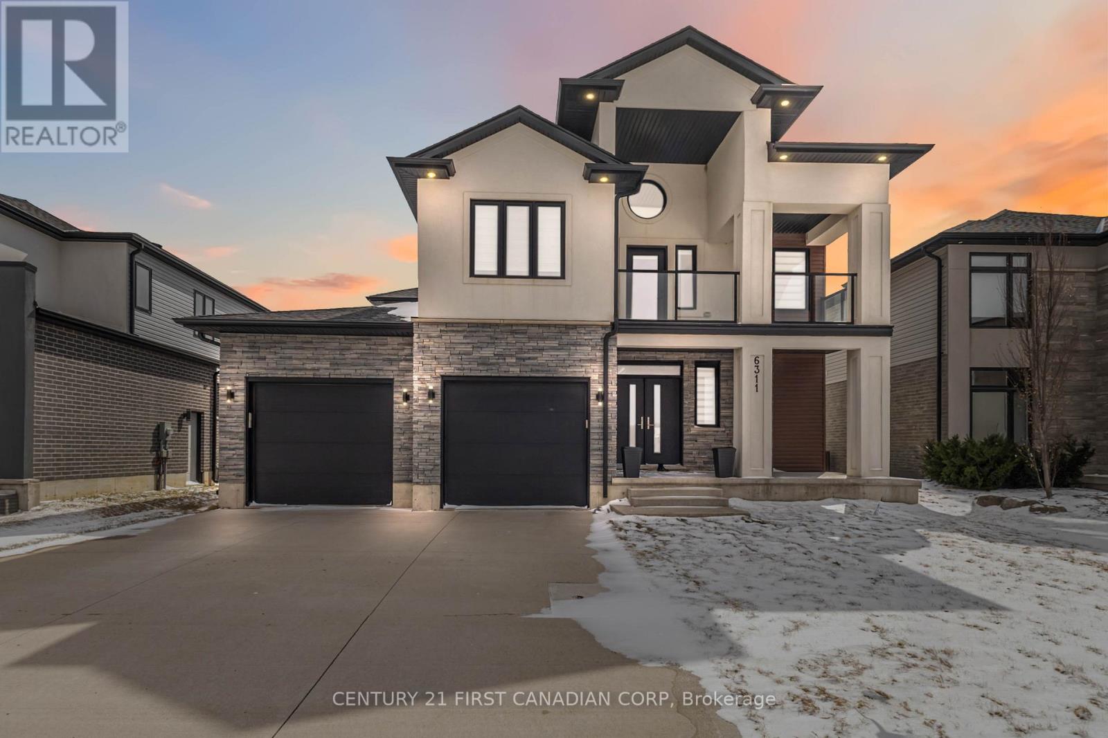 <div class="slider-price">$1,286,052</div><p>6311 Old Garrison Boulevard, London South, Ontario</p>