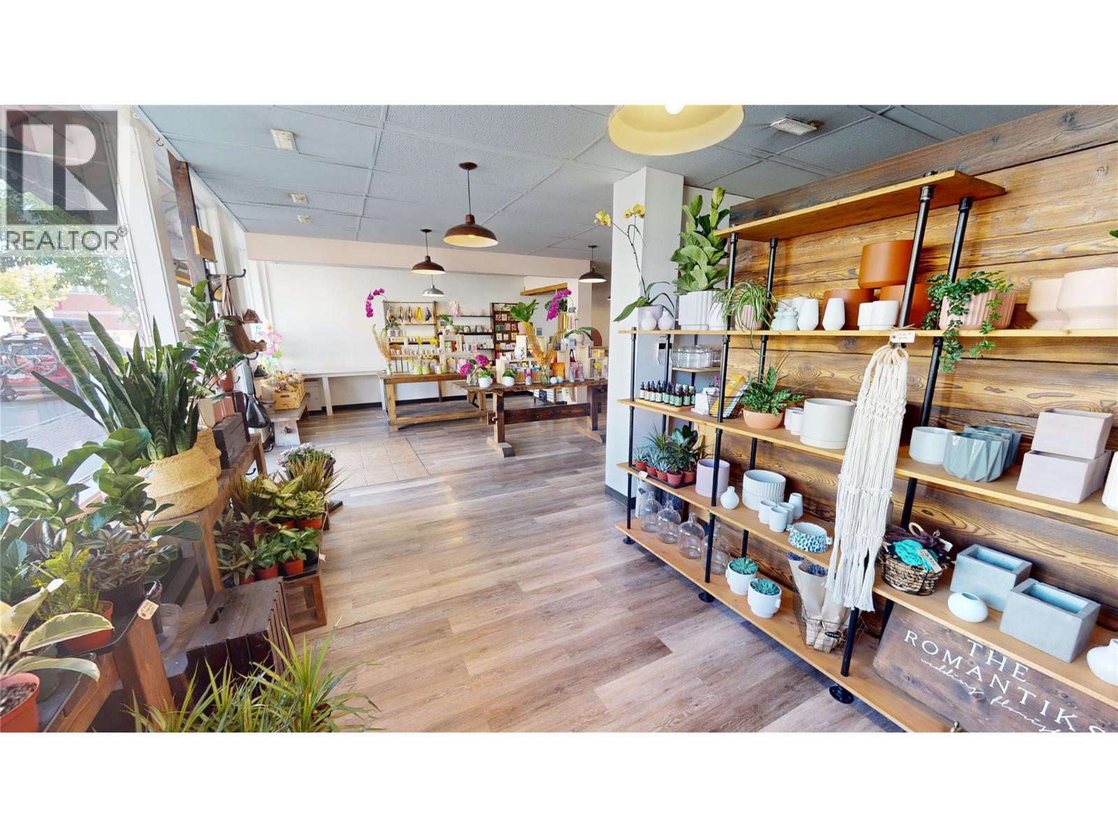 24 10th Avenue S, Cranbrook, British Columbia  V1C 2M8 - Photo 5 - 10379722