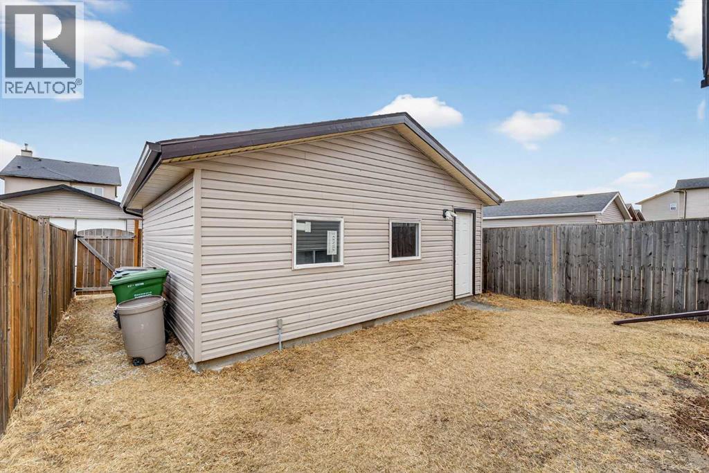 87 Saddlebrook Gardens Ne, Calgary, Alberta  T3J 5m5 - Photo 39 - A2285938