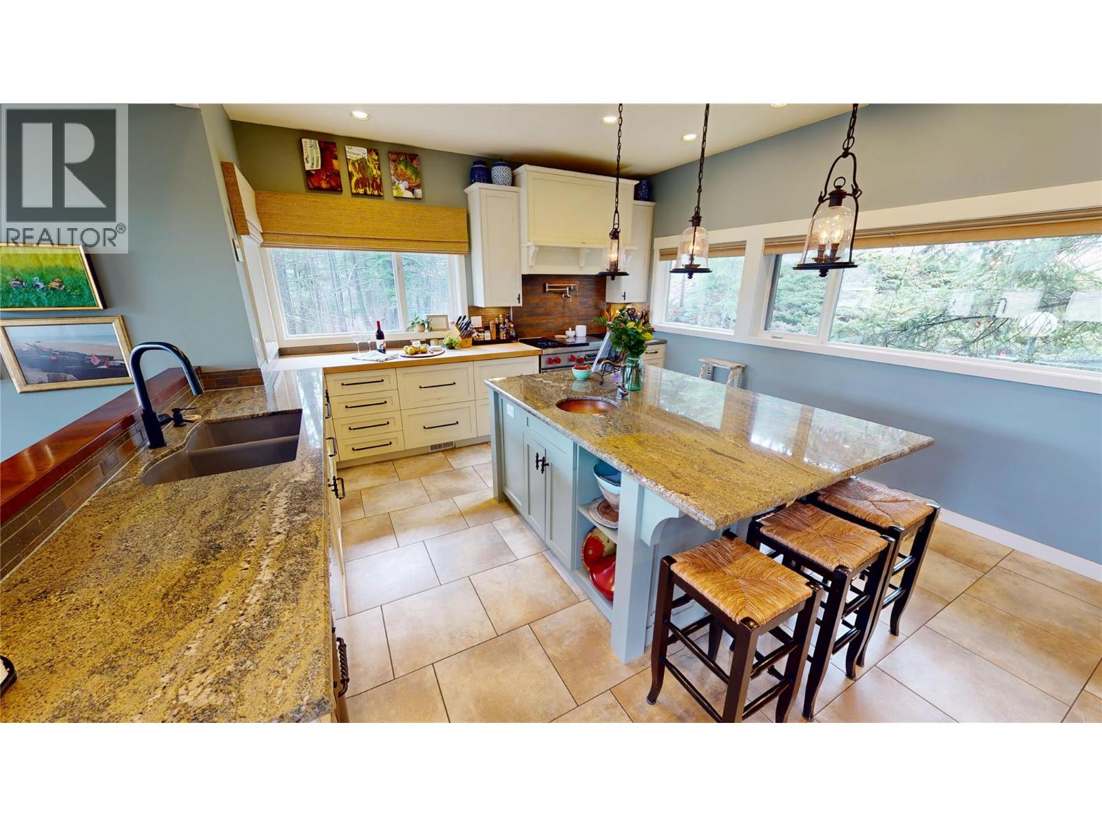 8875 Colony Road, Wardner, British Columbia  V0B 2J0 - Photo 10 - 10379831