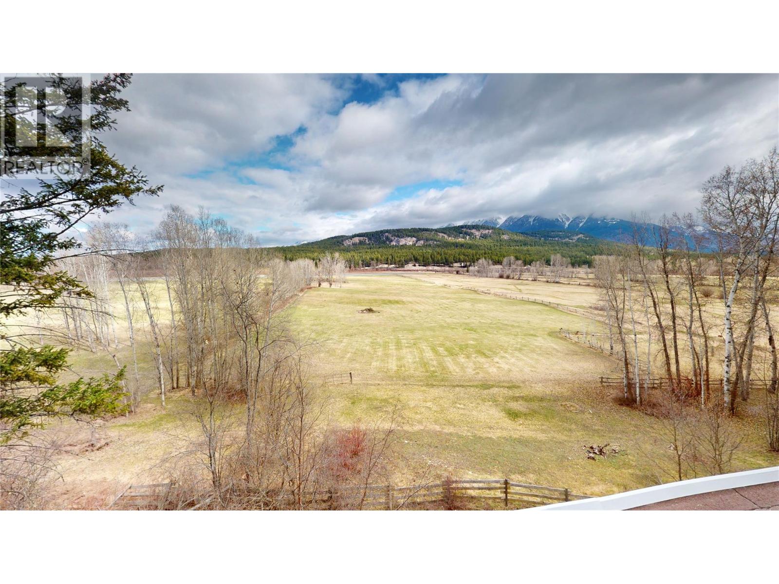 8875 Colony Road, Wardner, British Columbia  V0B 2J0 - Photo 26 - 10379831