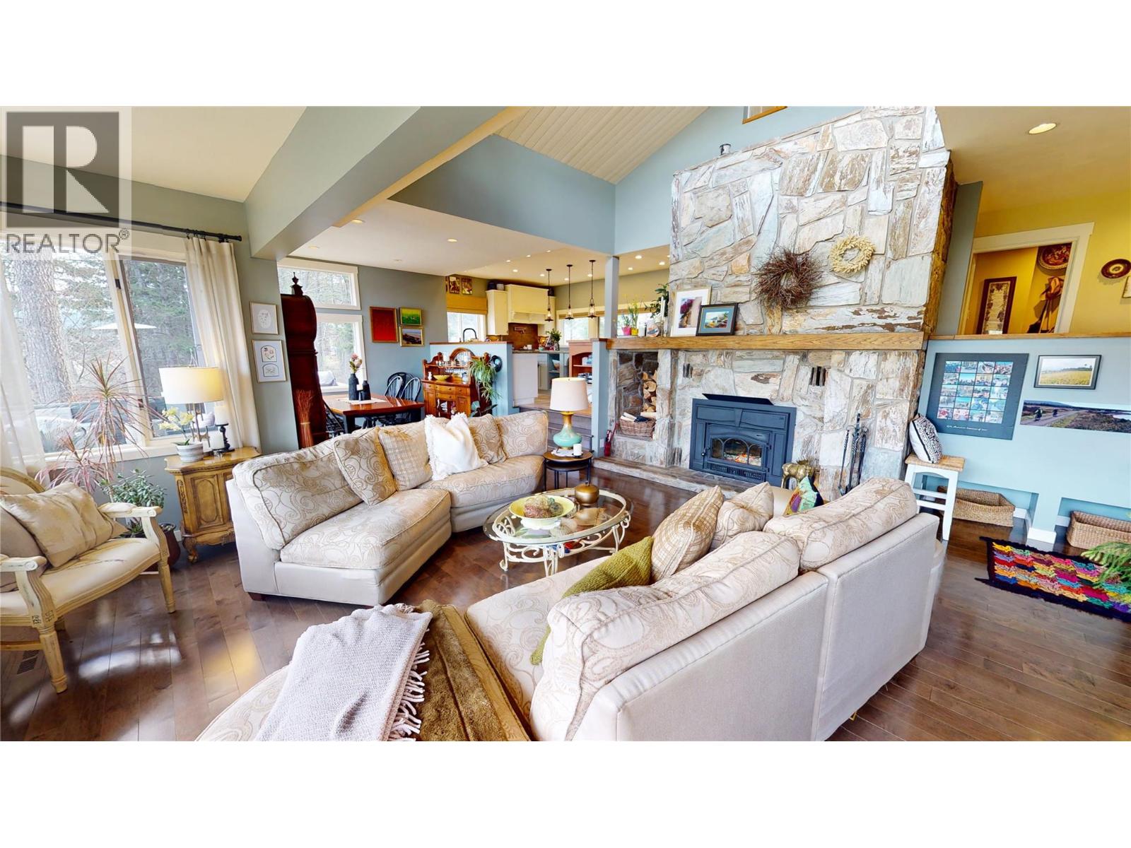 8875 Colony Road, Wardner, British Columbia  V0B 2J0 - Photo 17 - 10379831