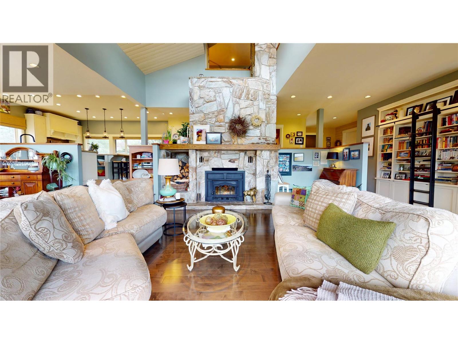 8875 Colony Road, Wardner, British Columbia  V0B 2J0 - Photo 16 - 10379831