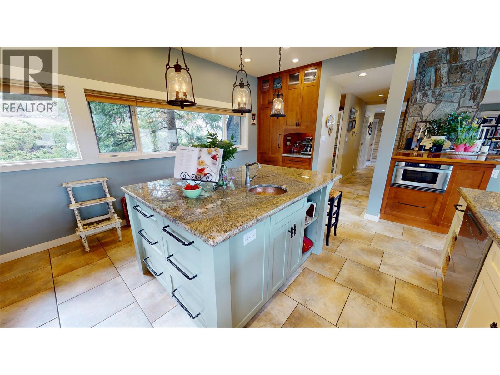 8875 Colony Road, Wardner, British Columbia  V0B 2J0 - Photo 9 - 10379831