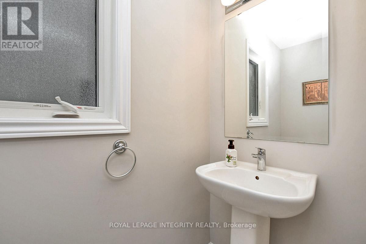 356 Axis Way, Ottawa, Ontario  K1W 0J9 - Photo 15 - X12895944