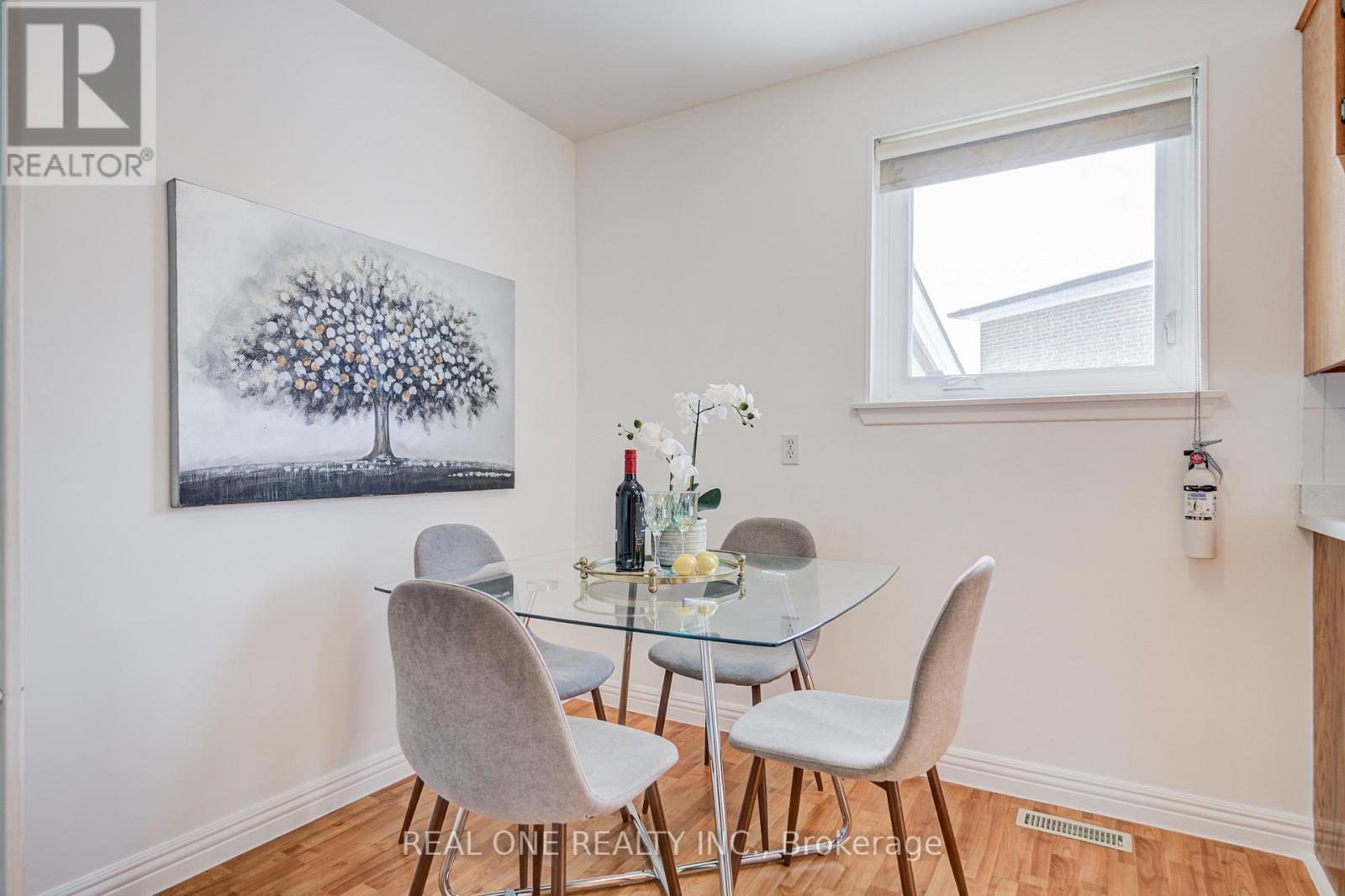 85 Clydesdale Drive, Toronto, Ontario  M2J 3N3 - Photo 12 - C12895992