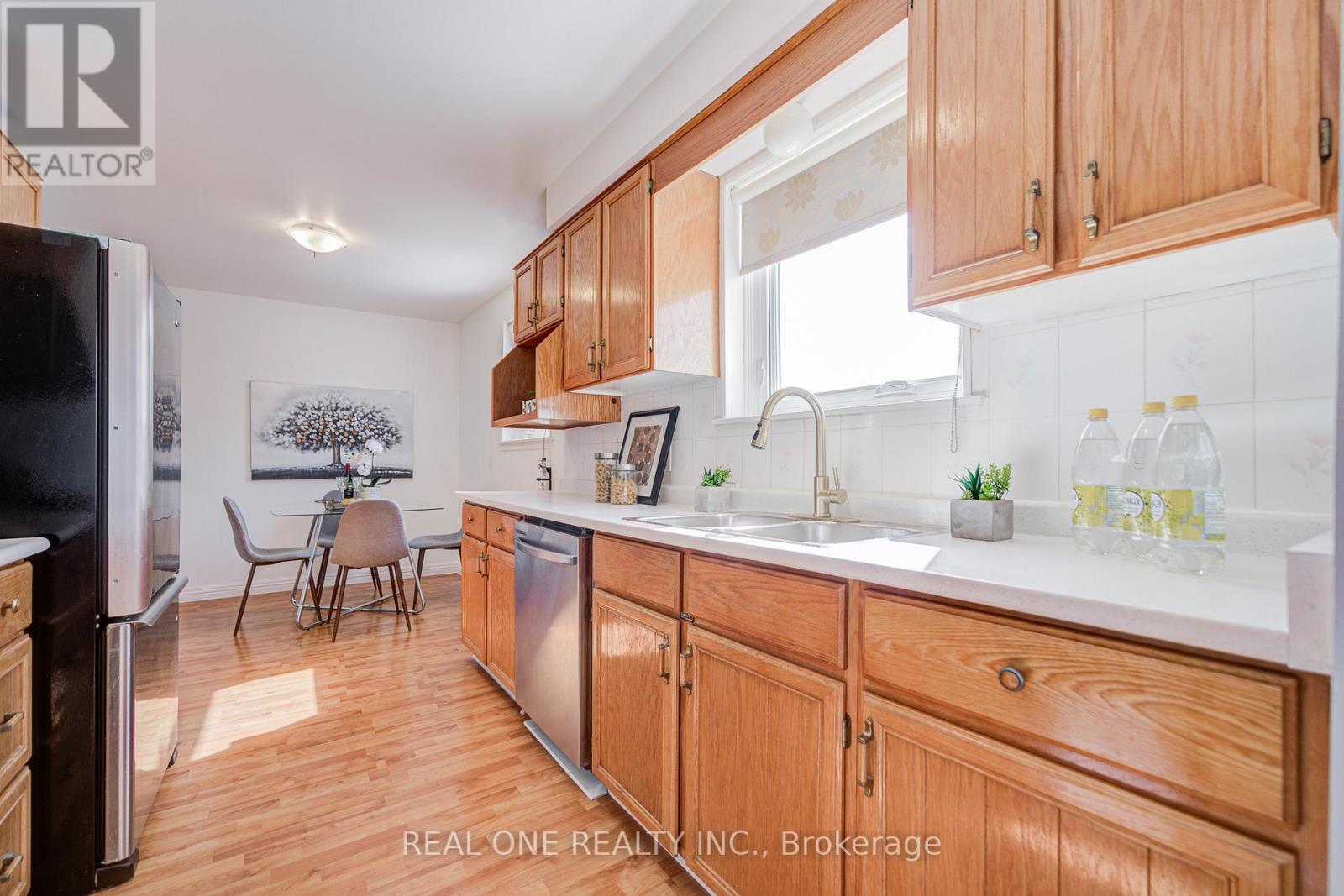 85 Clydesdale Drive, Toronto, Ontario  M2J 3N3 - Photo 17 - C12895992