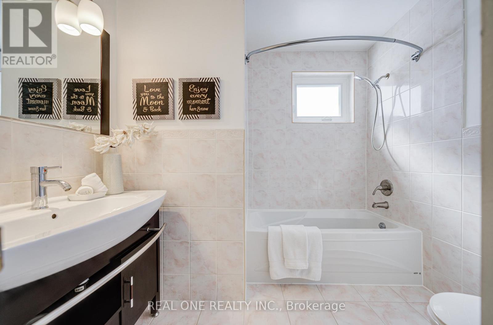 85 Clydesdale Drive, Toronto, Ontario  M2J 3N3 - Photo 20 - C12895992