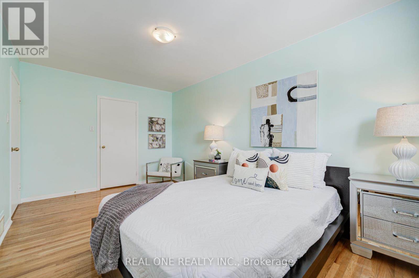 85 Clydesdale Drive, Toronto, Ontario  M2J 3N3 - Photo 23 - C12895992