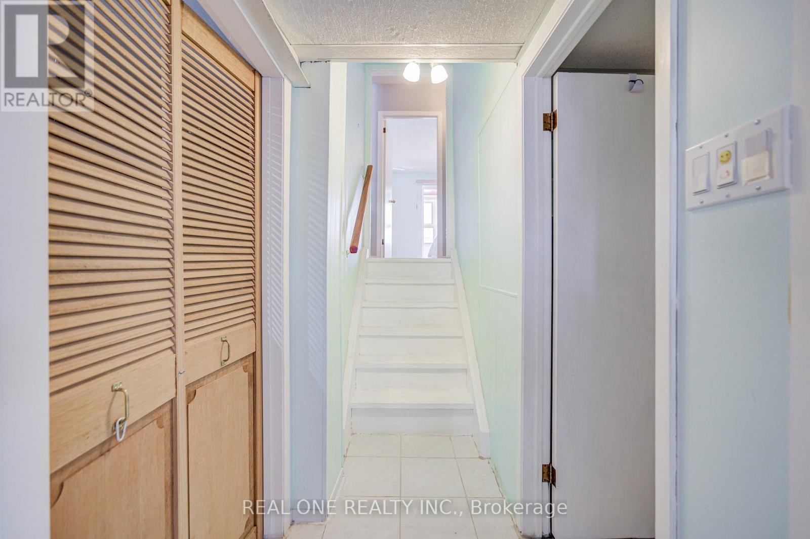 85 Clydesdale Drive, Toronto, Ontario  M2J 3N3 - Photo 34 - C12895992