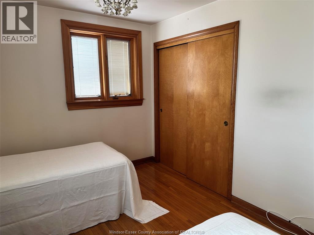 431 Foch Avenue, Windsor, Ontario  N8X 2W2 - Photo 15 - 26005647
