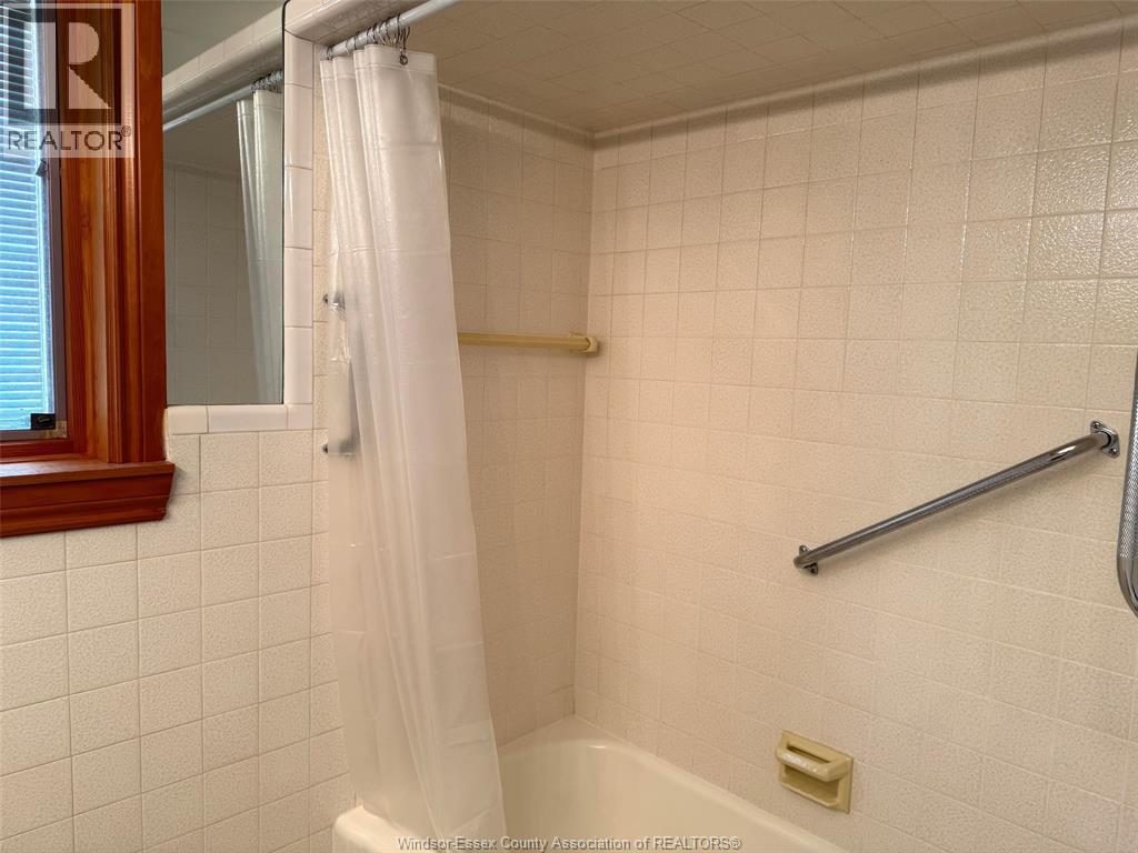 431 Foch Avenue, Windsor, Ontario  N8X 2W2 - Photo 19 - 26005647