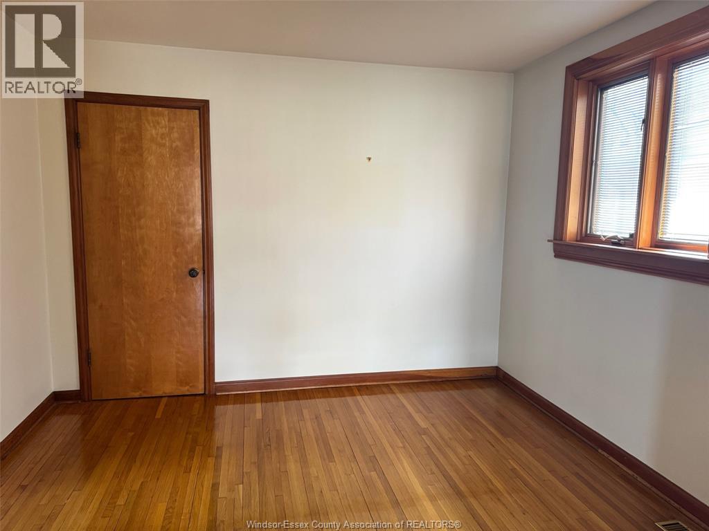 431 Foch Avenue, Windsor, Ontario  N8X 2W2 - Photo 6 - 26005647