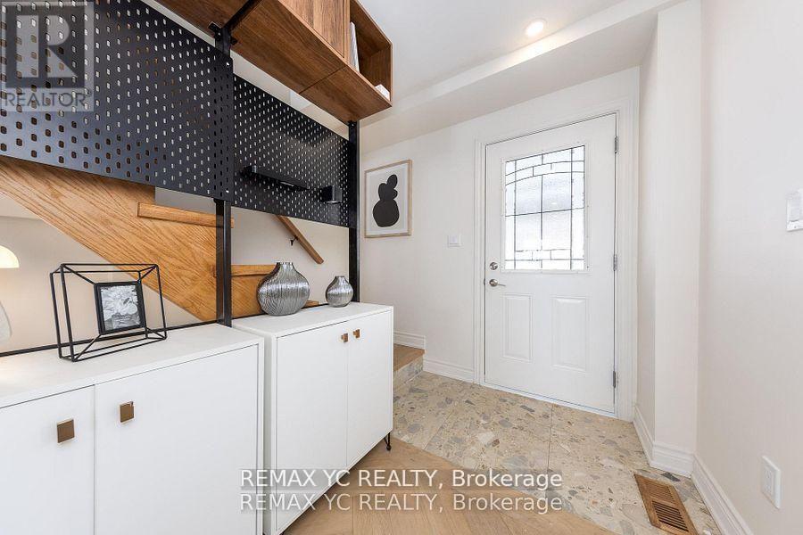 87 WOODFERN DRIVE, Toronto, Ontario