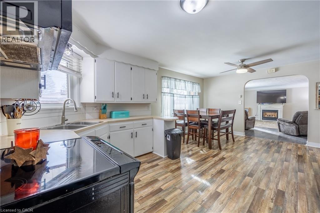 340 Delcrest Avenue, Delhi, Ontario  N4B 2S7 - Photo 4 - 40811453