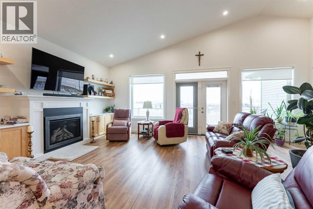 202 Lake Drive, Coalhurst, Alberta  T0L 0V0 - Photo 14 - A2293296