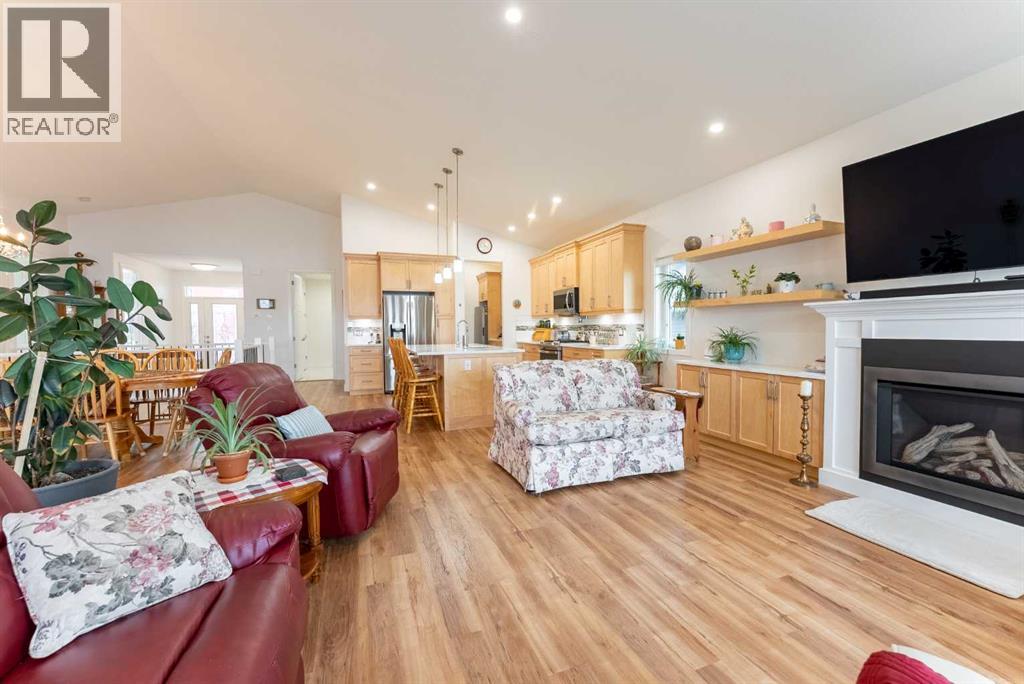 202 Lake Drive, Coalhurst, Alberta  T0L 0V0 - Photo 18 - A2293296