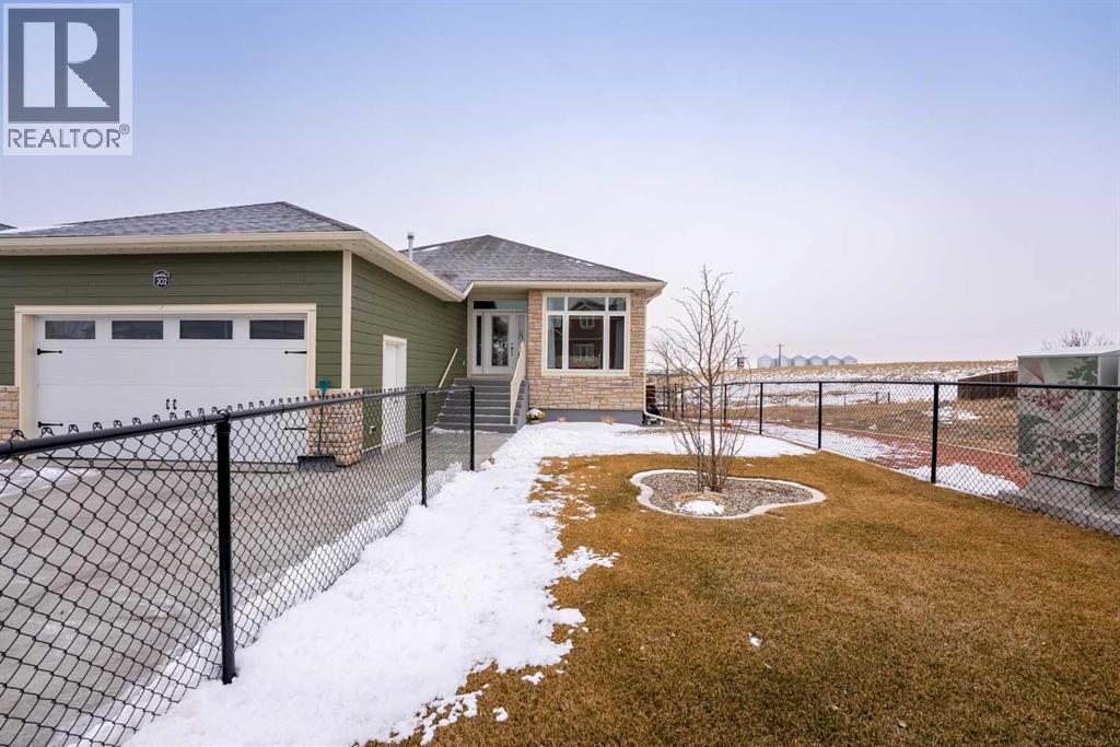202 Lake Drive, Coalhurst, Alberta  T0L 0V0 - Photo 47 - A2293296
