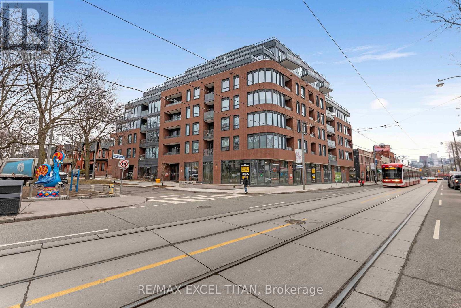 703 - 5 Lakeview Avenue, Toronto, Ontario  M6J 0H3 - Photo 2 - C12895656