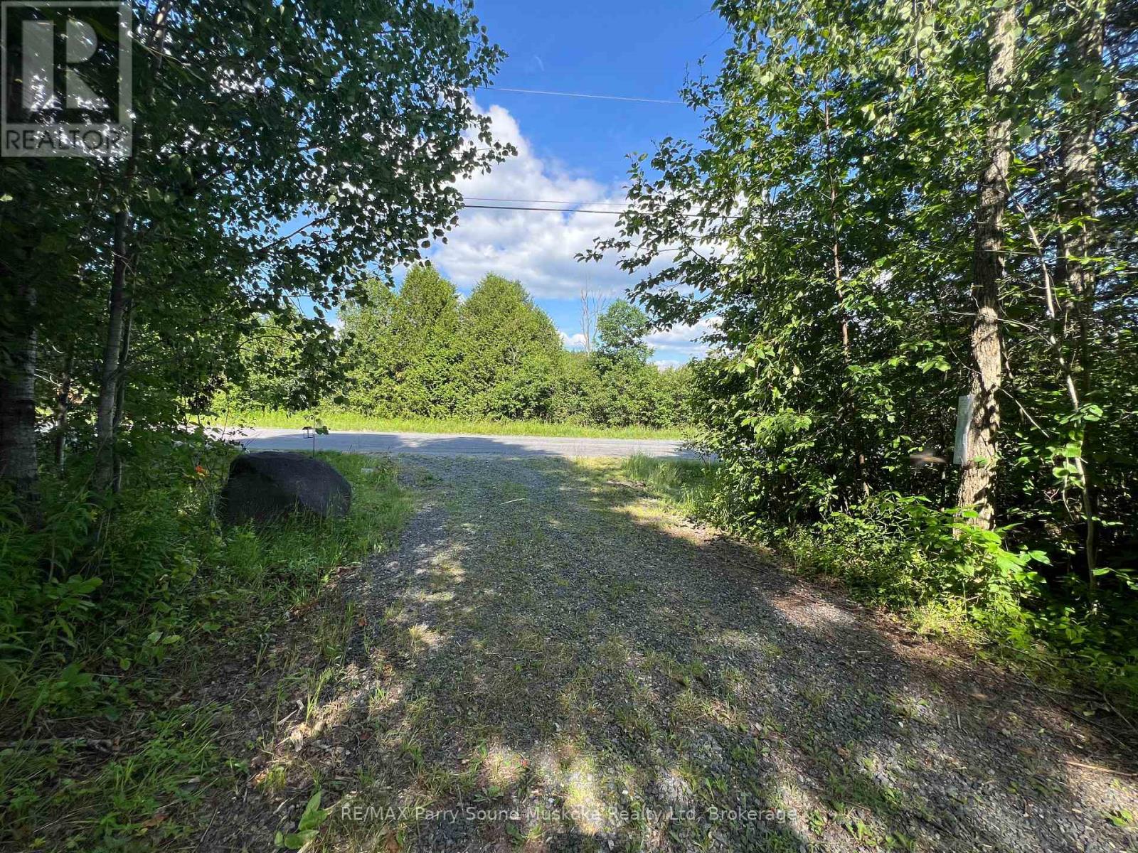 811 Centre Road, Mckellar, Ontario  P2A 0B4 - Photo 12 - X12895946