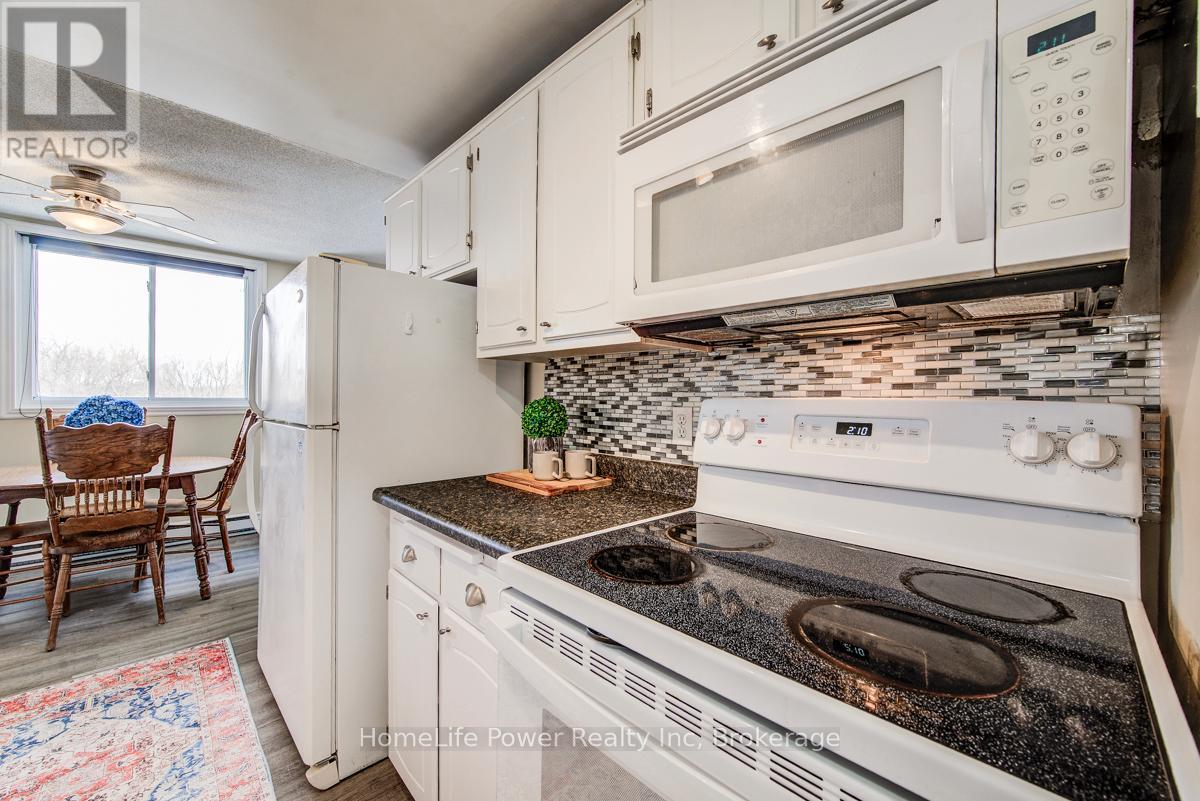 303 - 4 Avalon Place, Kitchener, Ontario  N2M 4N6 - Photo 14 - X12895958