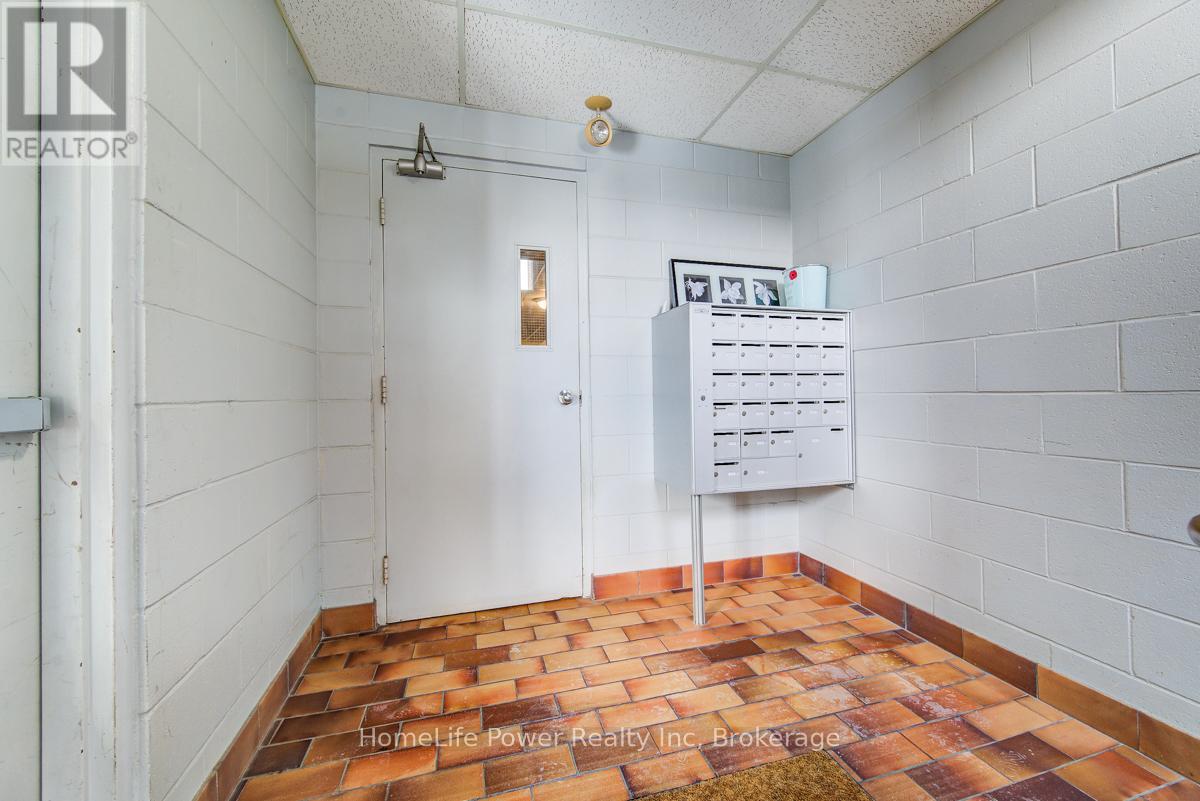 303 - 4 Avalon Place, Kitchener, Ontario  N2M 4N6 - Photo 30 - X12895958