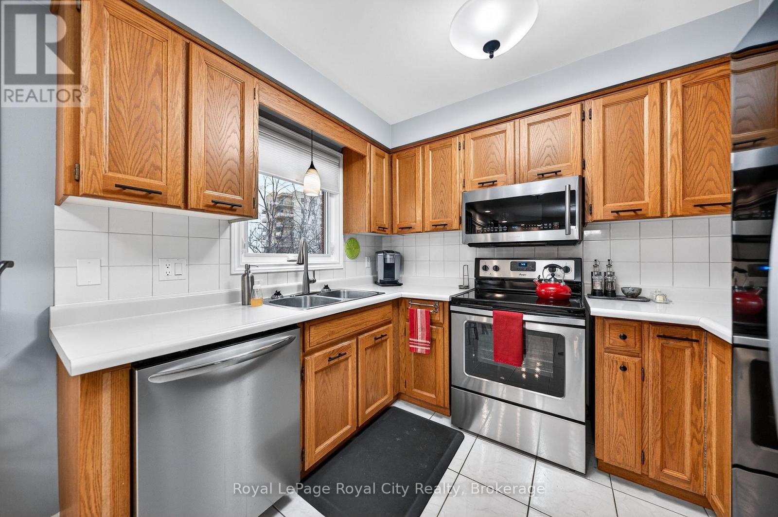 361 Stephanie Drive, Guelph, Ontario  N1K 1R2 - Photo 8 - X12895968