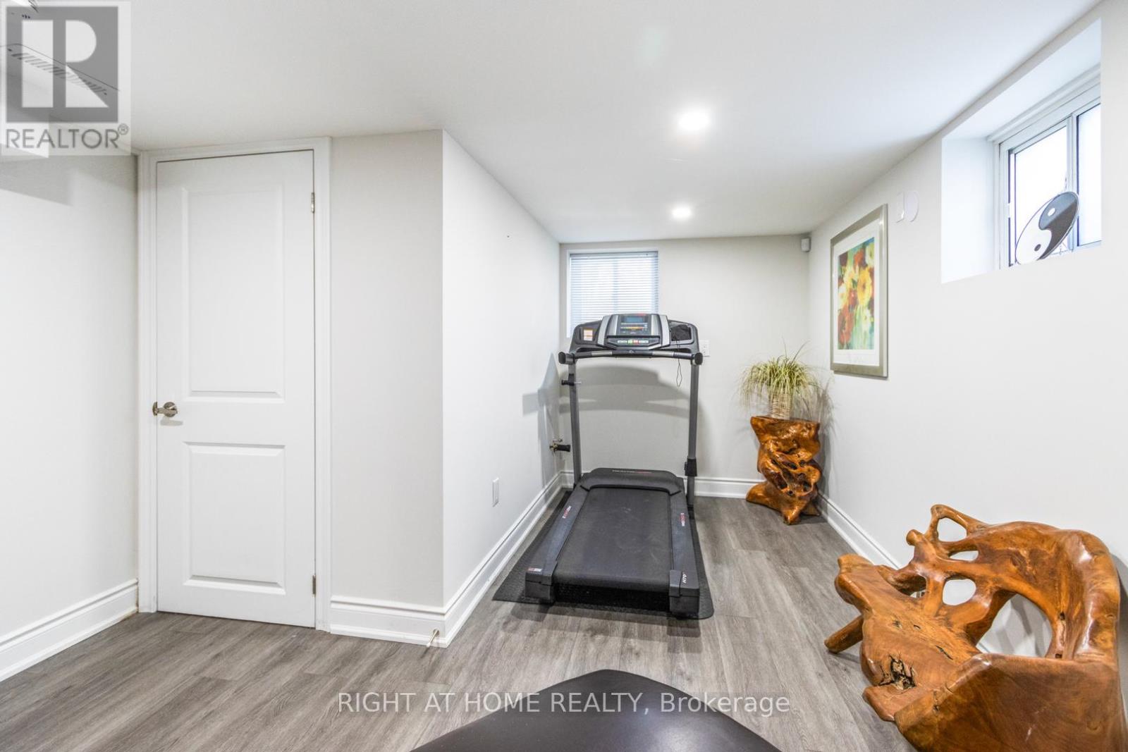 735 Srigley Street, Newmarket, Ontario  L3Y 1X6 - Photo 25 - N12895954