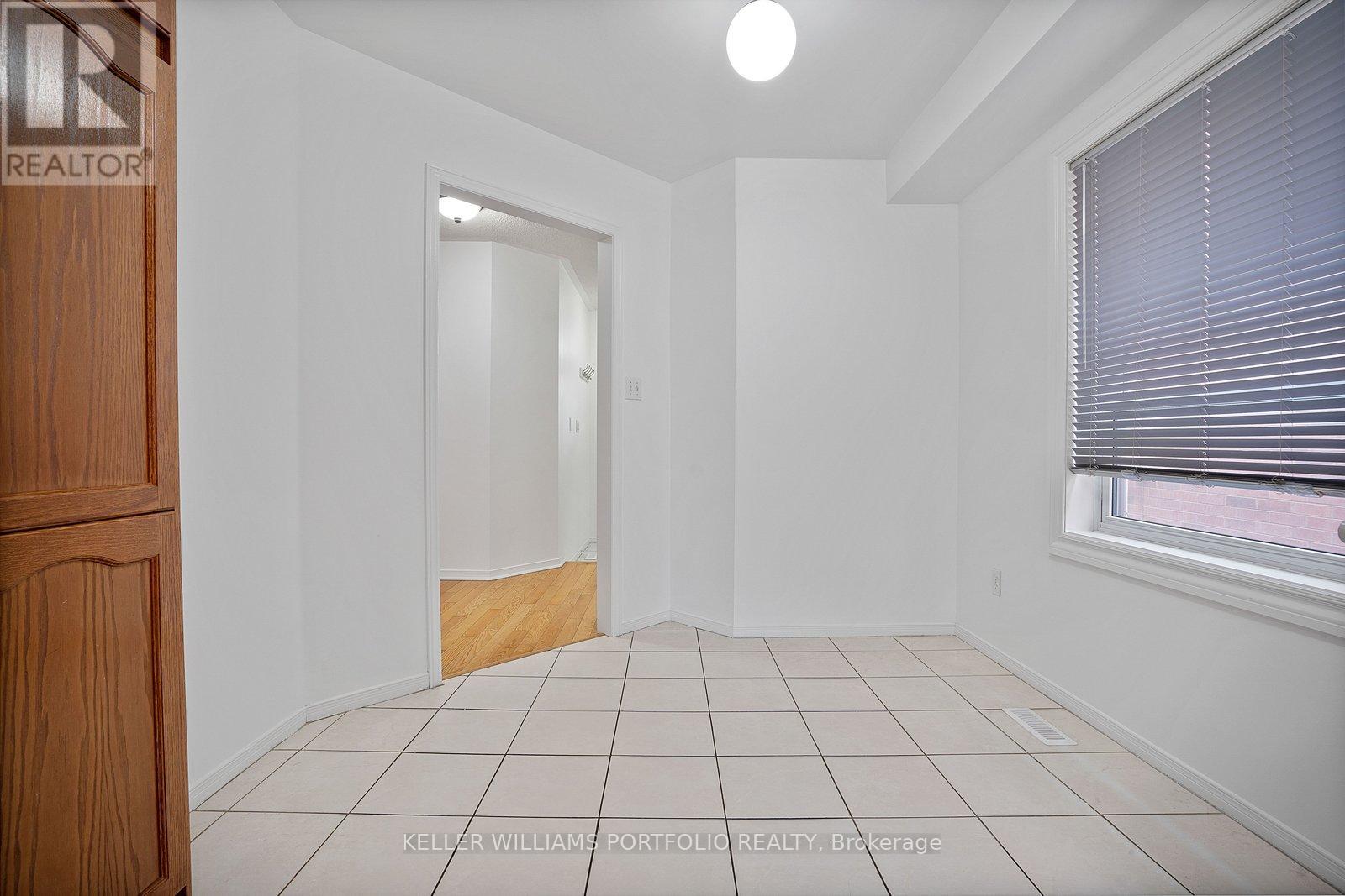 605 Skinner Avenue, Newmarket, Ontario  L3X 2A9 - Photo 10 - N12896008