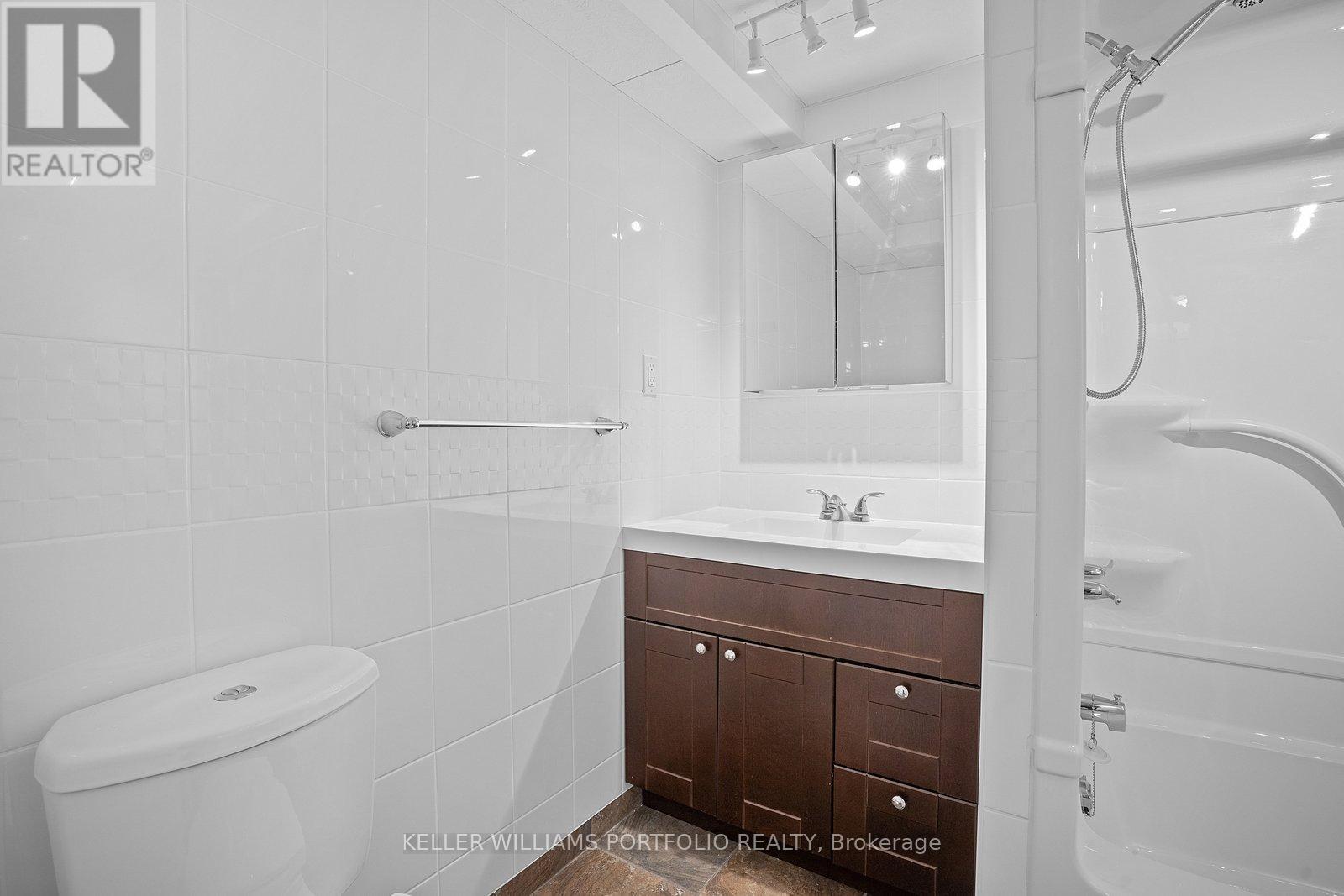 605 Skinner Avenue, Newmarket, Ontario  L3X 2A9 - Photo 38 - N12896008