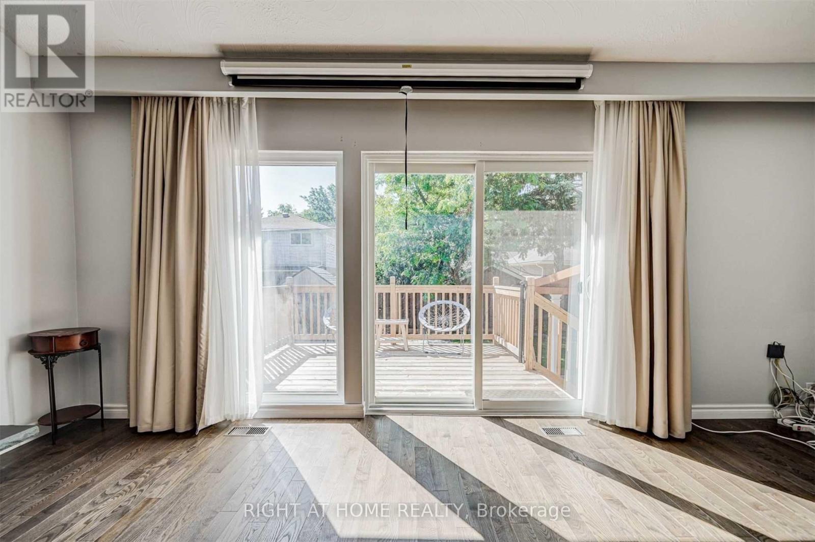 378 Taylor Mills Drive S, Richmond Hill (Crosby), Ontario  L4C 2T1 - Photo 15 - N12896010