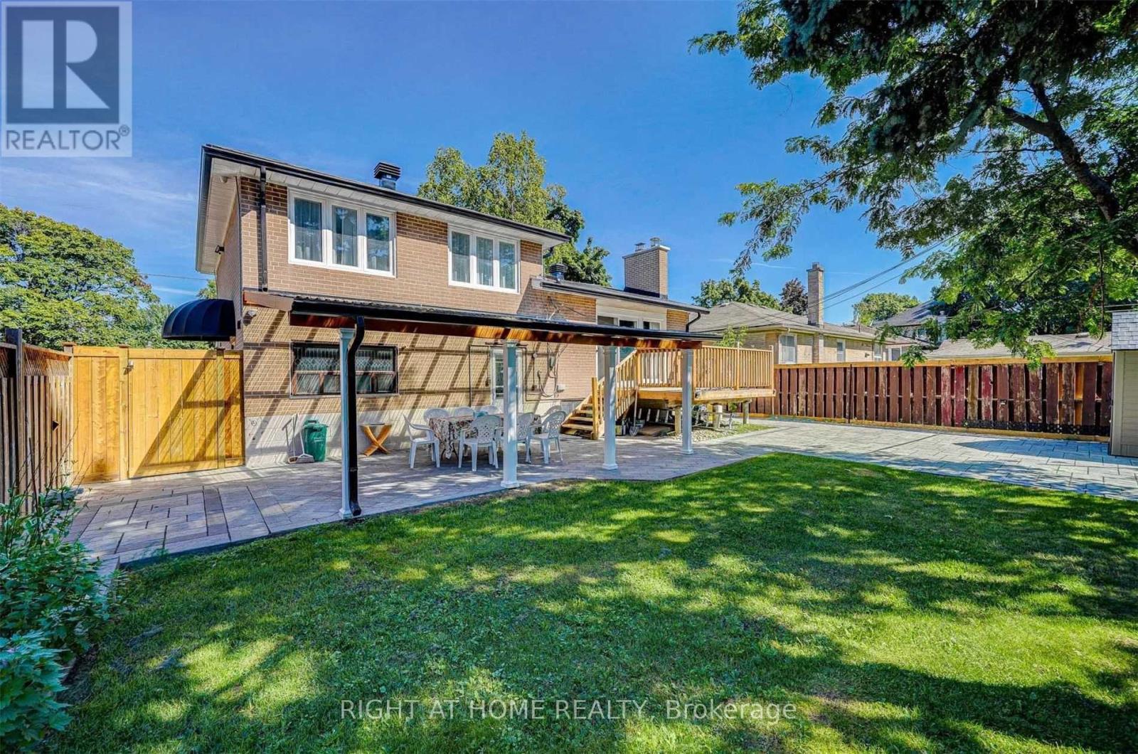 378 Taylor Mills Drive S, Richmond Hill (Crosby), Ontario  L4C 2T1 - Photo 20 - N12896010