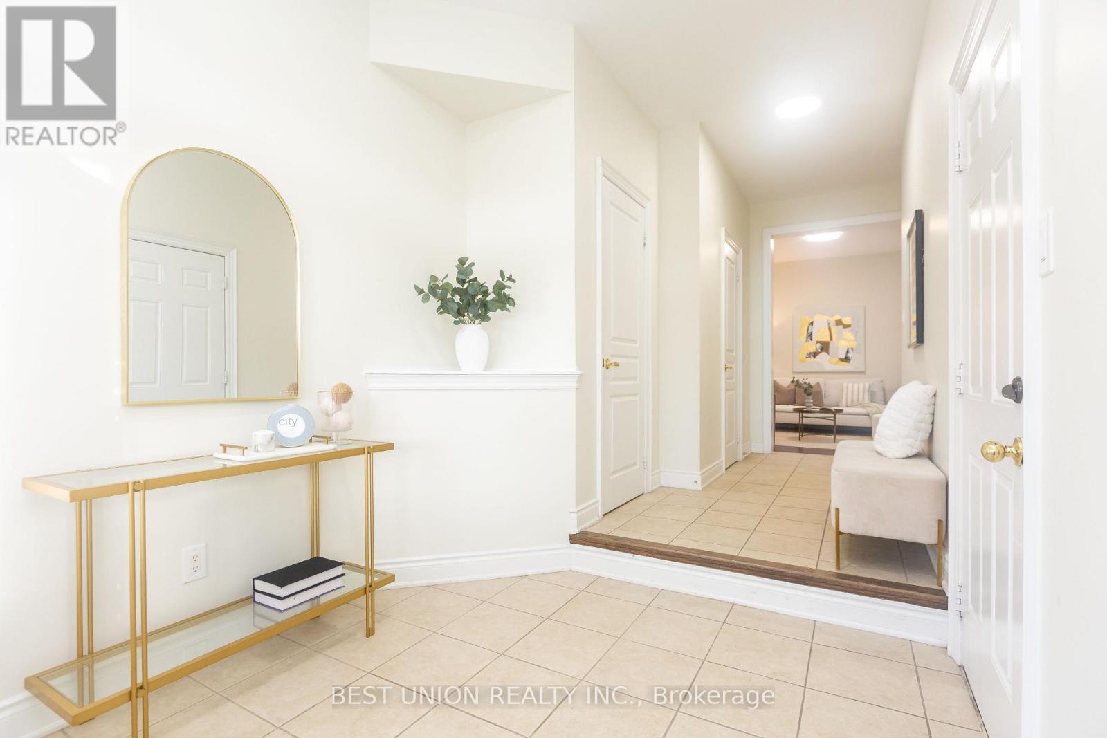 31 Bernbridge Road E, Markham, Ontario  L6B 0S3 - Photo 2 - N12896016