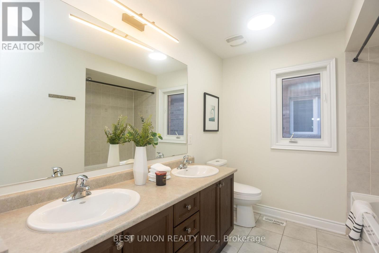 31 Bernbridge Road E, Markham, Ontario  L6B 0S3 - Photo 29 - N12896016