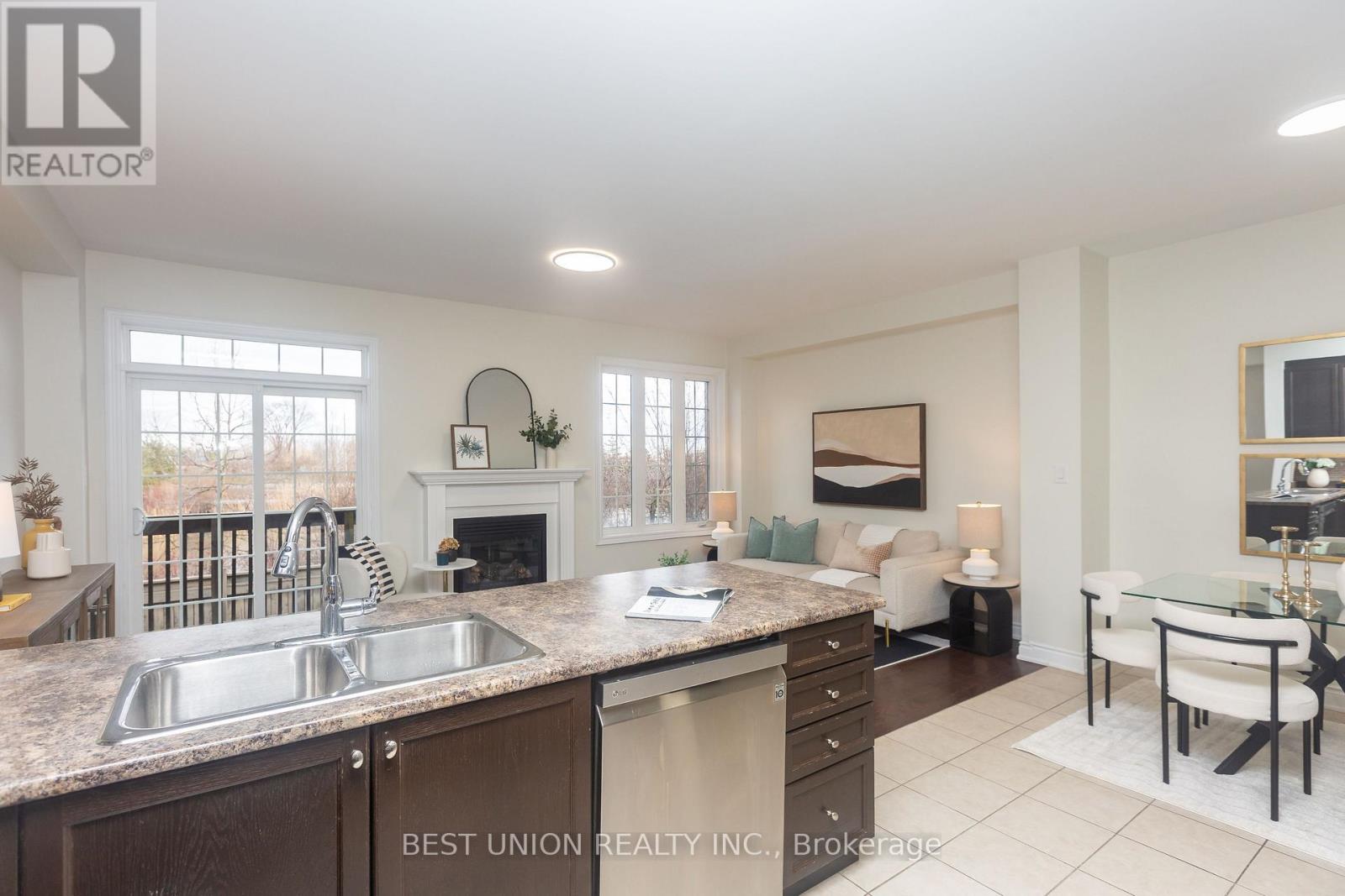 31 Bernbridge Road E, Markham, Ontario  L6B 0S3 - Photo 7 - N12896016