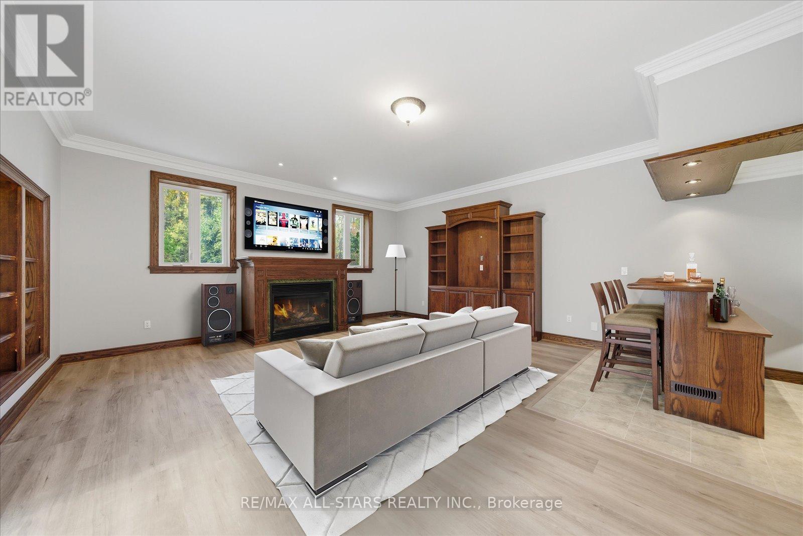 40 Algonquin Forest Drive, East Gwillimbury, Ontario  L9N 0C6 - Photo 14 - N12895858