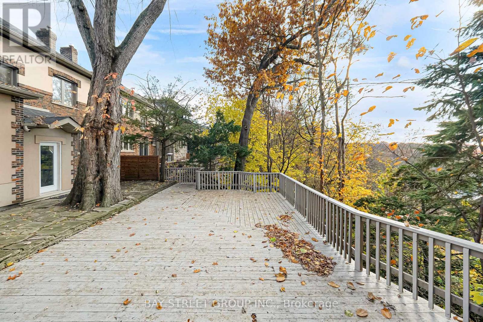 136 Humbercrest Boulevard, Toronto, Ontario  M6S 4L3 - Photo 40 - W12895918