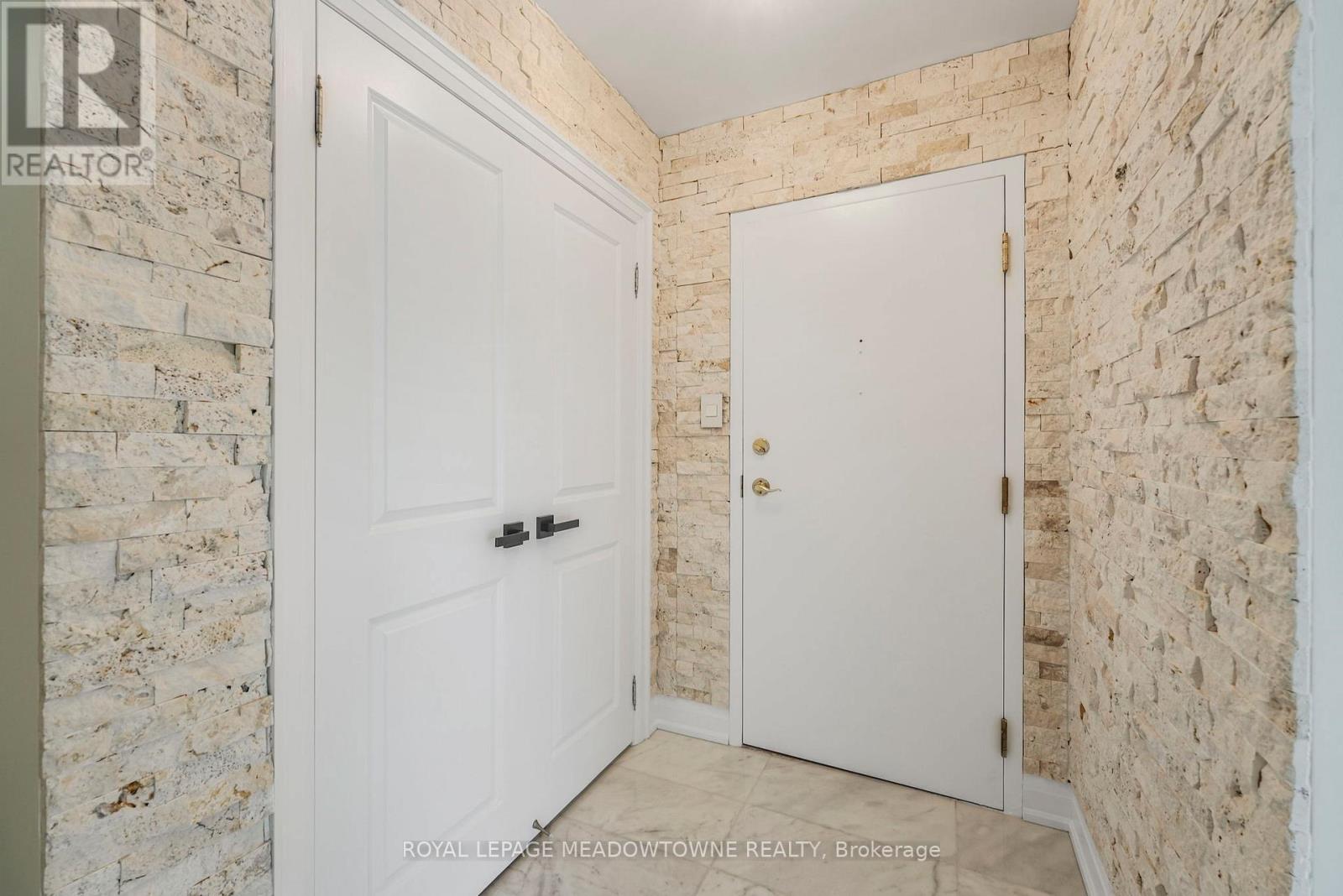 204 - 4235 Sherwoodtowne Boulevard E, Mississauga, Ontario  L4Z 1W3 - Photo 15 - W12895922