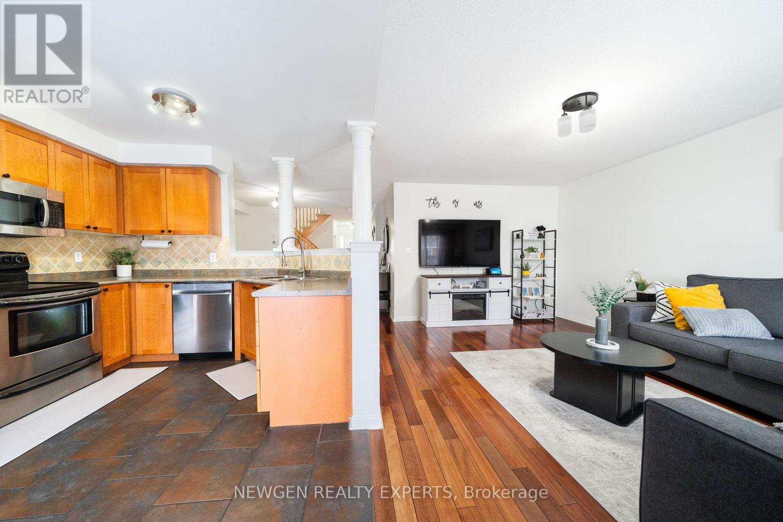 648 Edwards Avenue, Milton, Ontario  L9T 6B2 - Photo 12 - W12895926