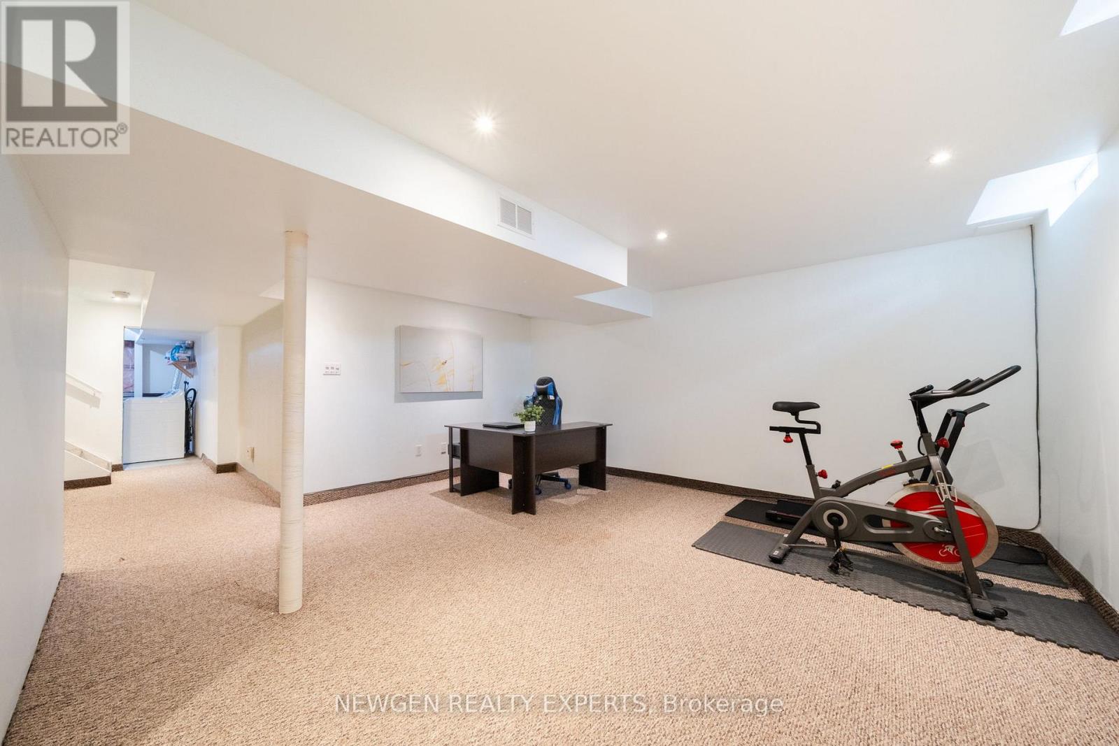 648 Edwards Avenue, Milton, Ontario  L9T 6B2 - Photo 47 - W12895926