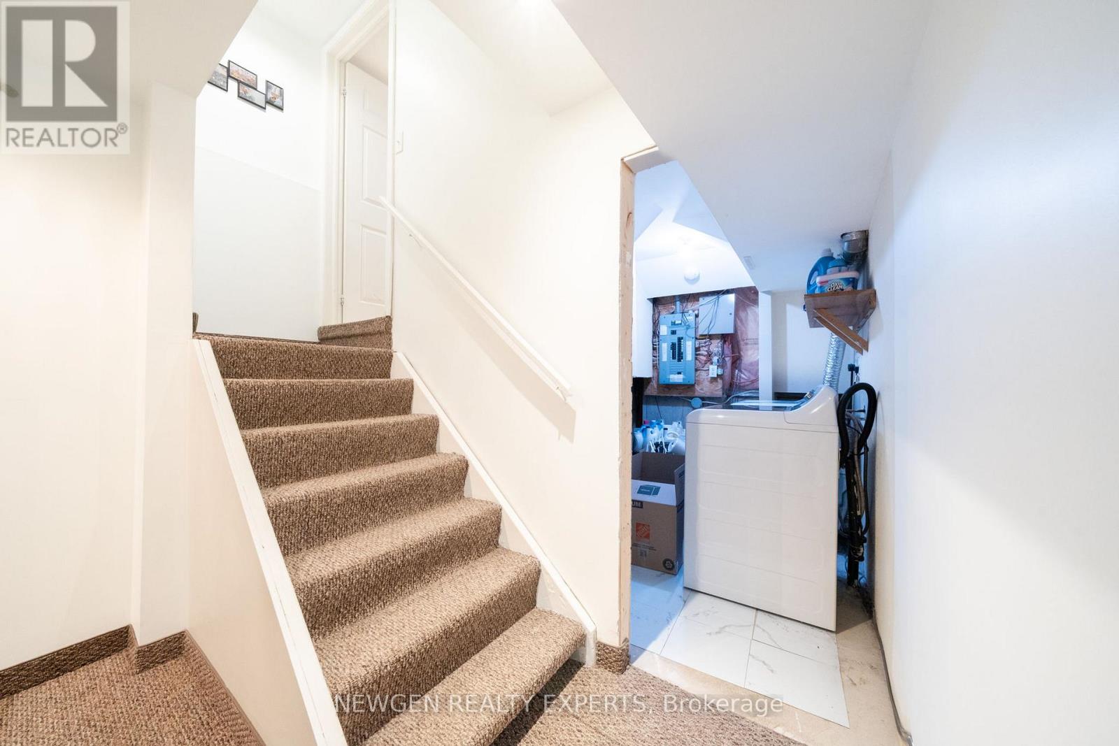 648 Edwards Avenue, Milton, Ontario  L9T 6B2 - Photo 50 - W12895926