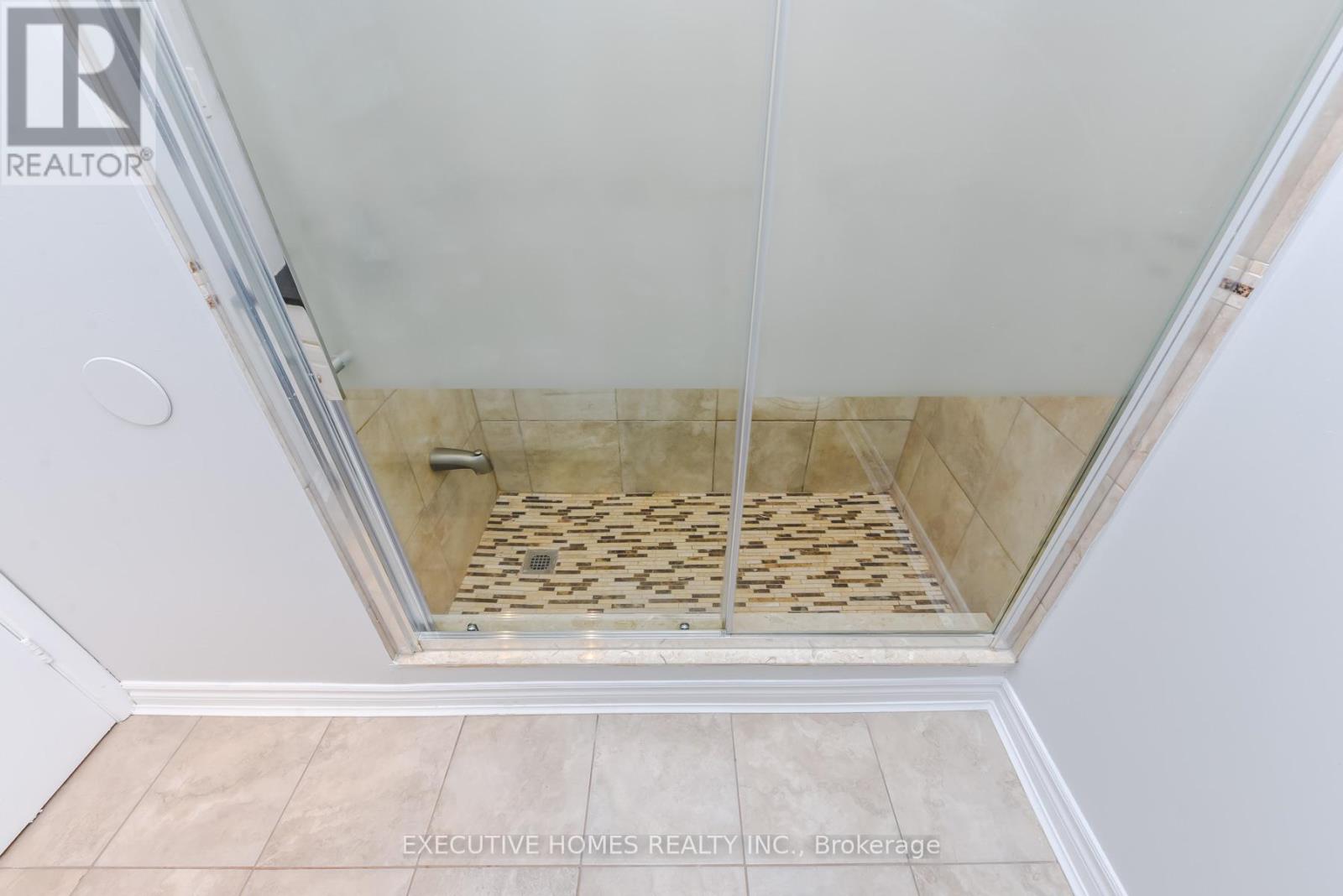 77 Blackthorn Lane, Brampton, Ontario  L6V 3L1 - Photo 26 - W12895942