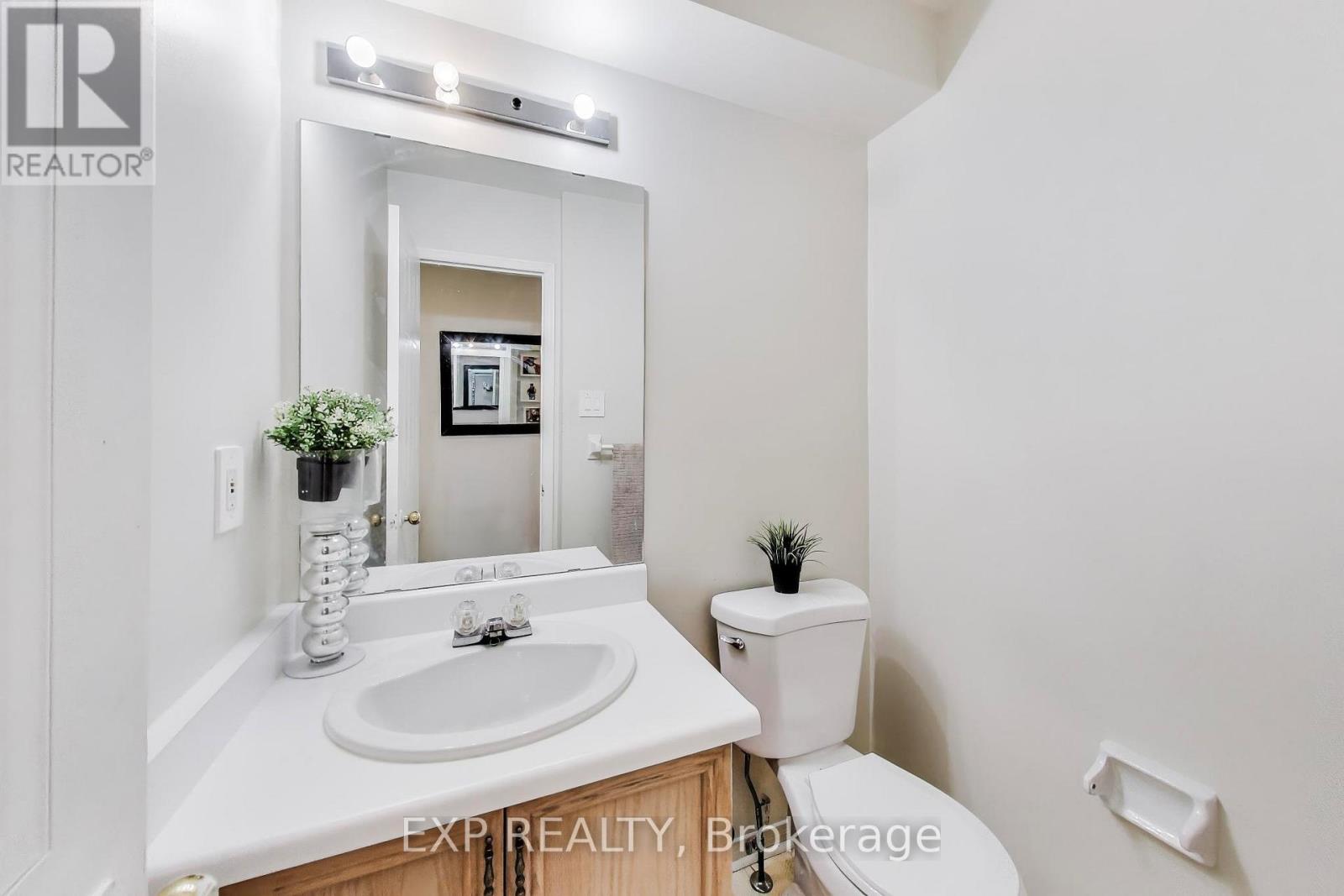 83 Wickstead Court, Brampton (Sandringham-Wellington), Ontario  L6R 1N8 - Photo 10 - W12895974