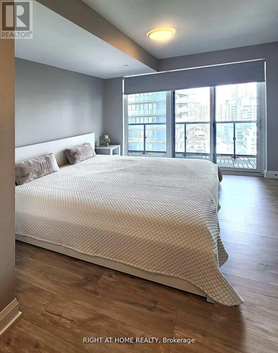 1402 - 56 Annie Craig Drive, Toronto, Ontario  M8V 0C8 - Photo 5 - W12895982