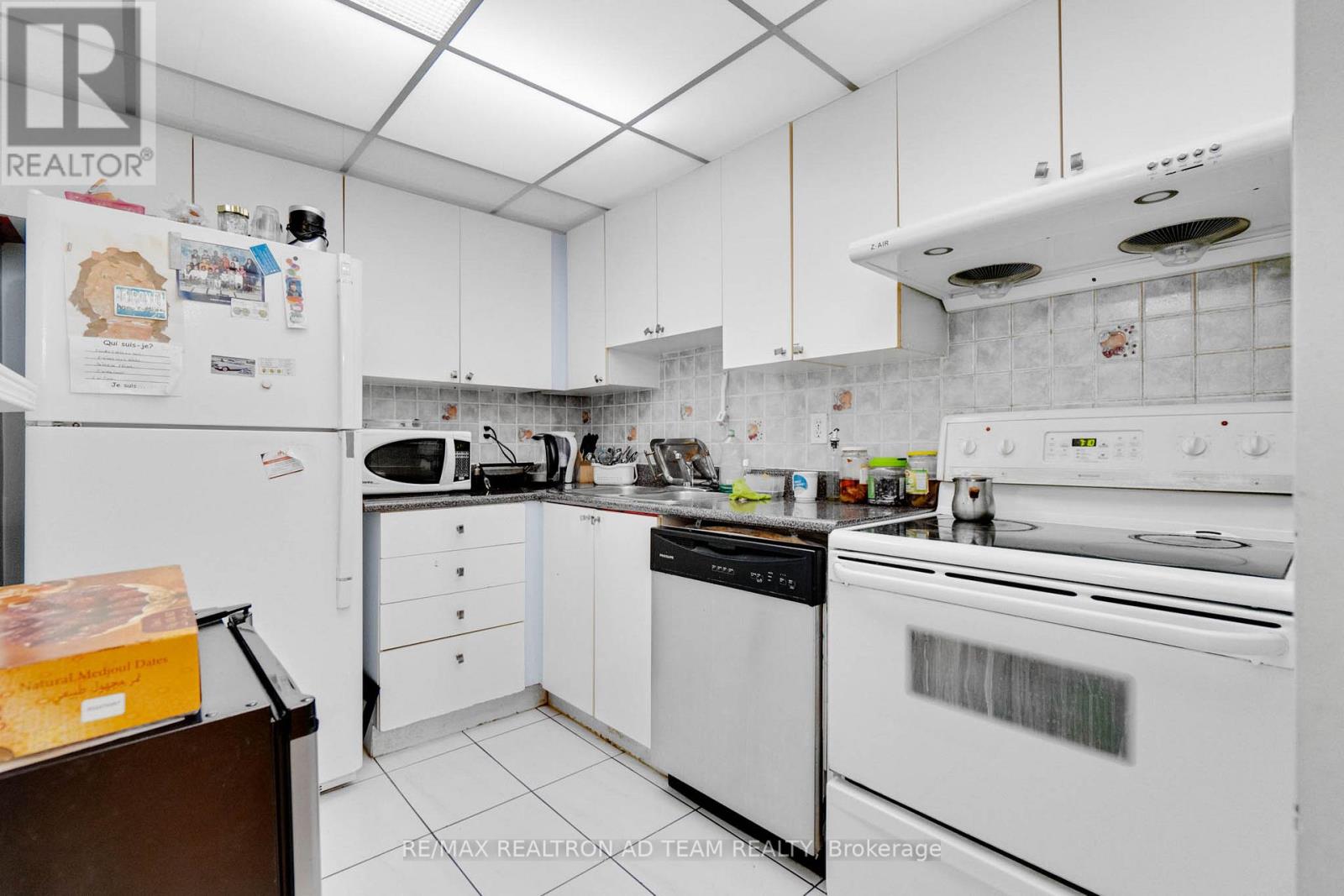 110 - 115 Hillcrest Avenue, Mississauga, Ontario  L5B 3Y9 - Photo 17 - W12895986