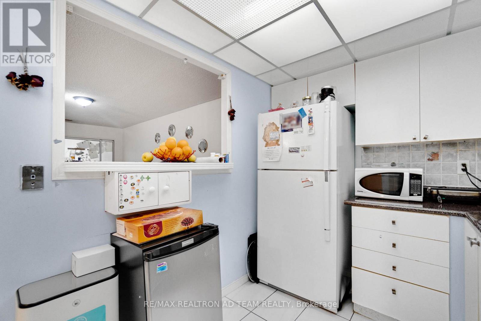 110 - 115 Hillcrest Avenue, Mississauga, Ontario  L5B 3Y9 - Photo 19 - W12895986