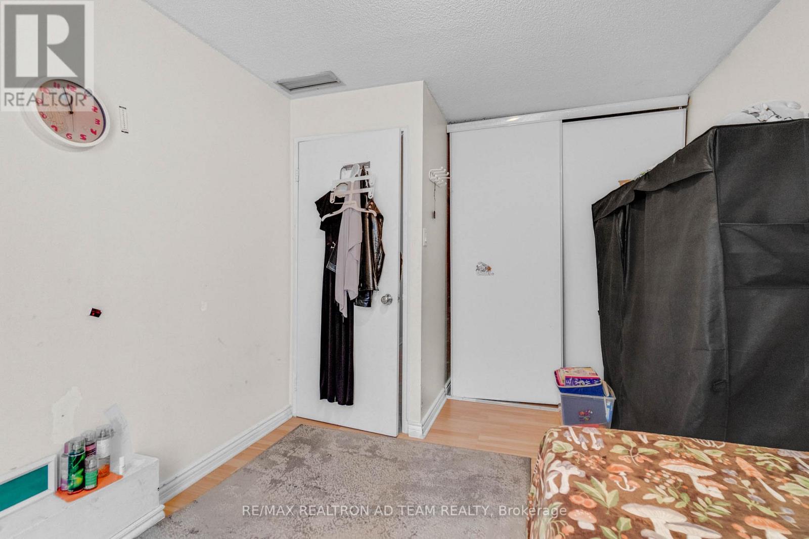 110 - 115 Hillcrest Avenue, Mississauga, Ontario  L5B 3Y9 - Photo 23 - W12895986