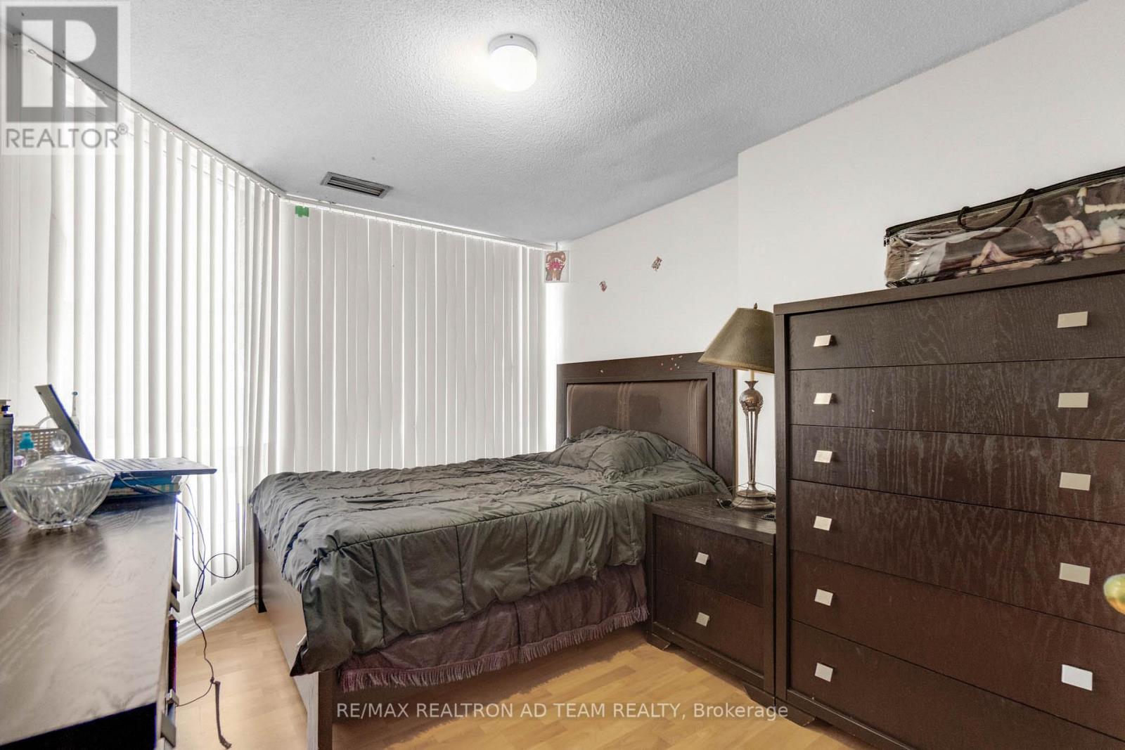 110 - 115 Hillcrest Avenue, Mississauga, Ontario  L5B 3Y9 - Photo 24 - W12895986