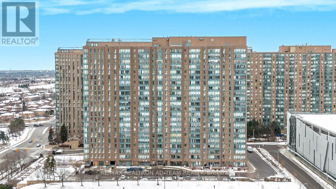 110 - 115 Hillcrest Avenue, Mississauga, Ontario  L5B 3Y9 - Photo 3 - W12895986